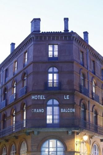 Le Grand Balcon Hotel – Facade